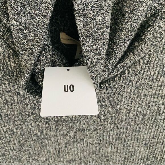 SILENCE & Noise Cold Shoulder Mock Neck Dress Med - Picture 7 of 8